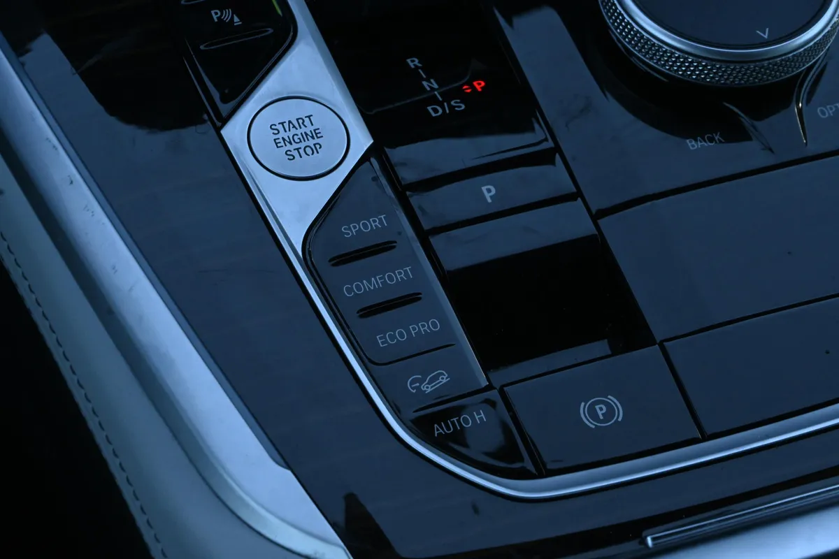 2025 BMW X5 xDrive40i thumbnail 20