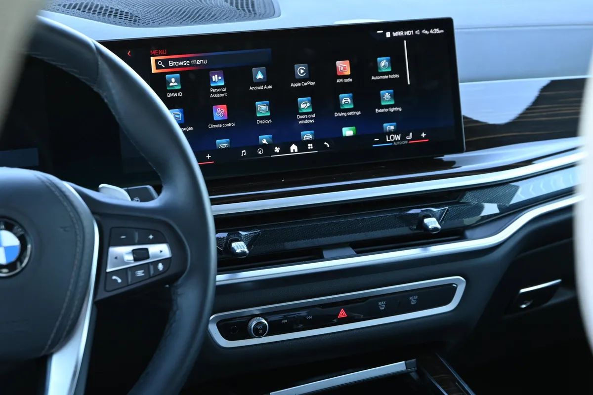 2025 BMW X5 xDrive40i thumbnail 22