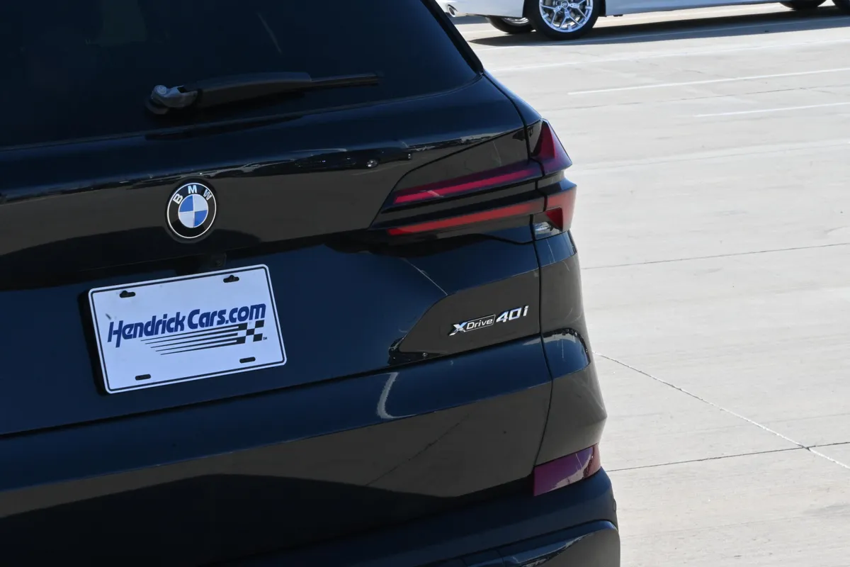 2025 BMW X5 xDrive40i thumbnail 7