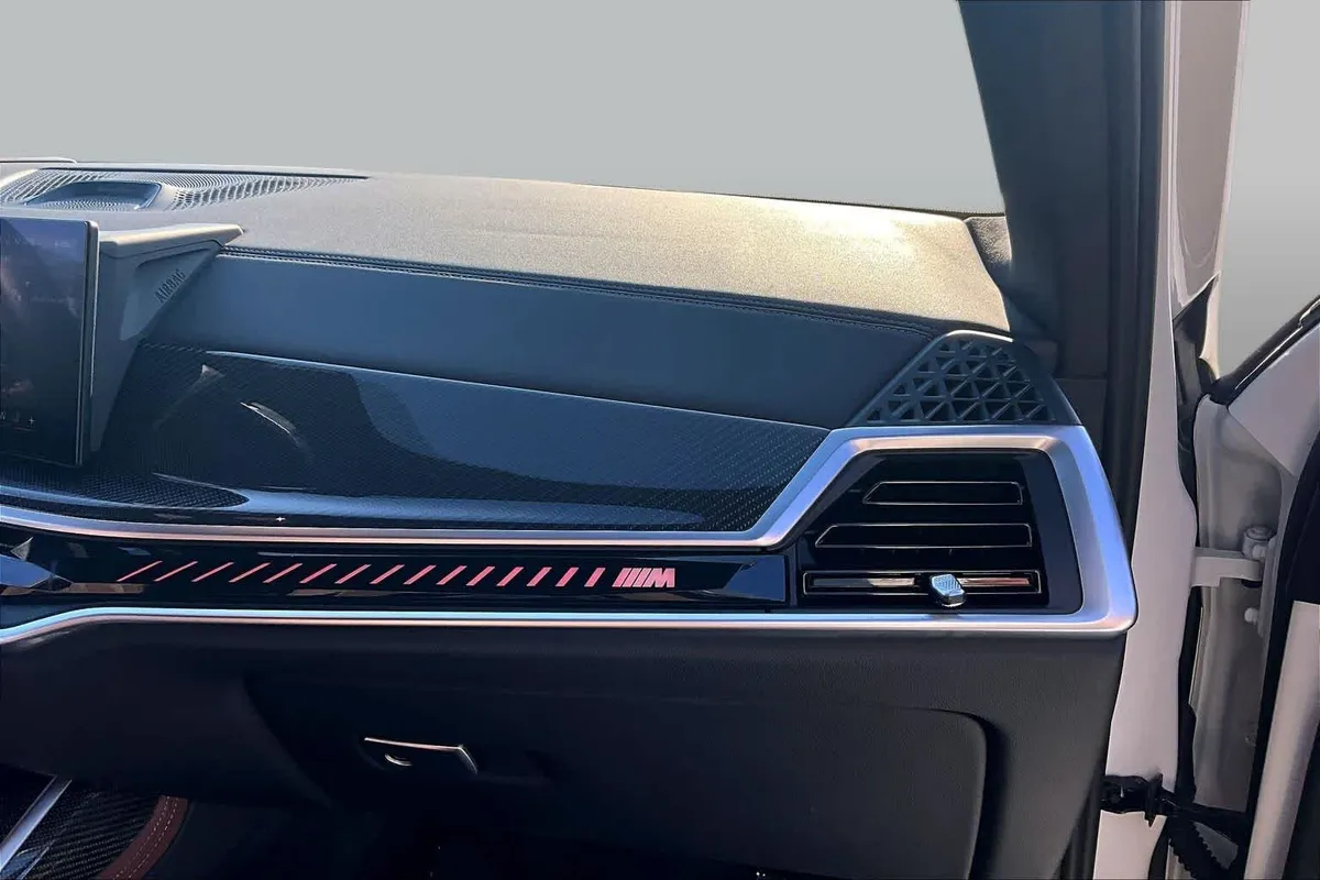 2025 BMW X7 M60i M60i thumbnail 19