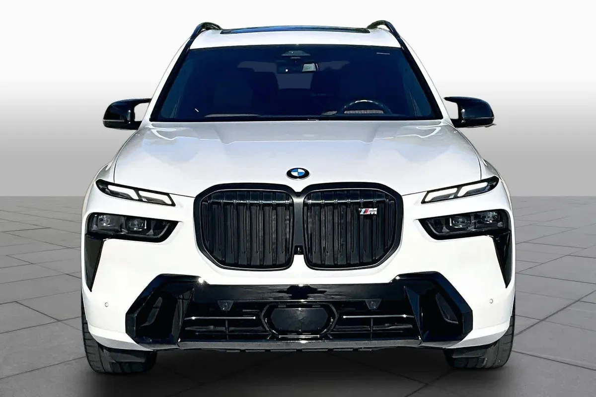 2025 BMW X7 M60i M60i thumbnail 4
