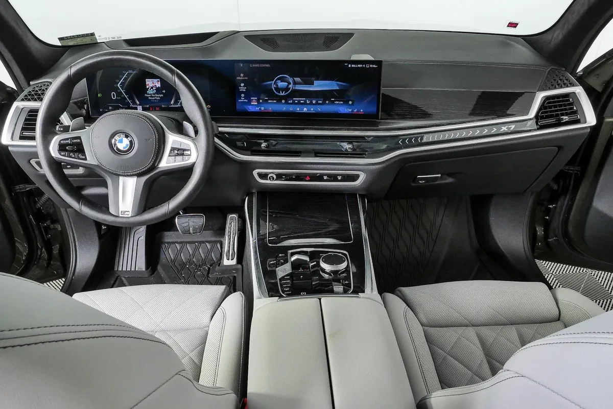 2025 BMW X7 xDrive40i thumbnail 19
