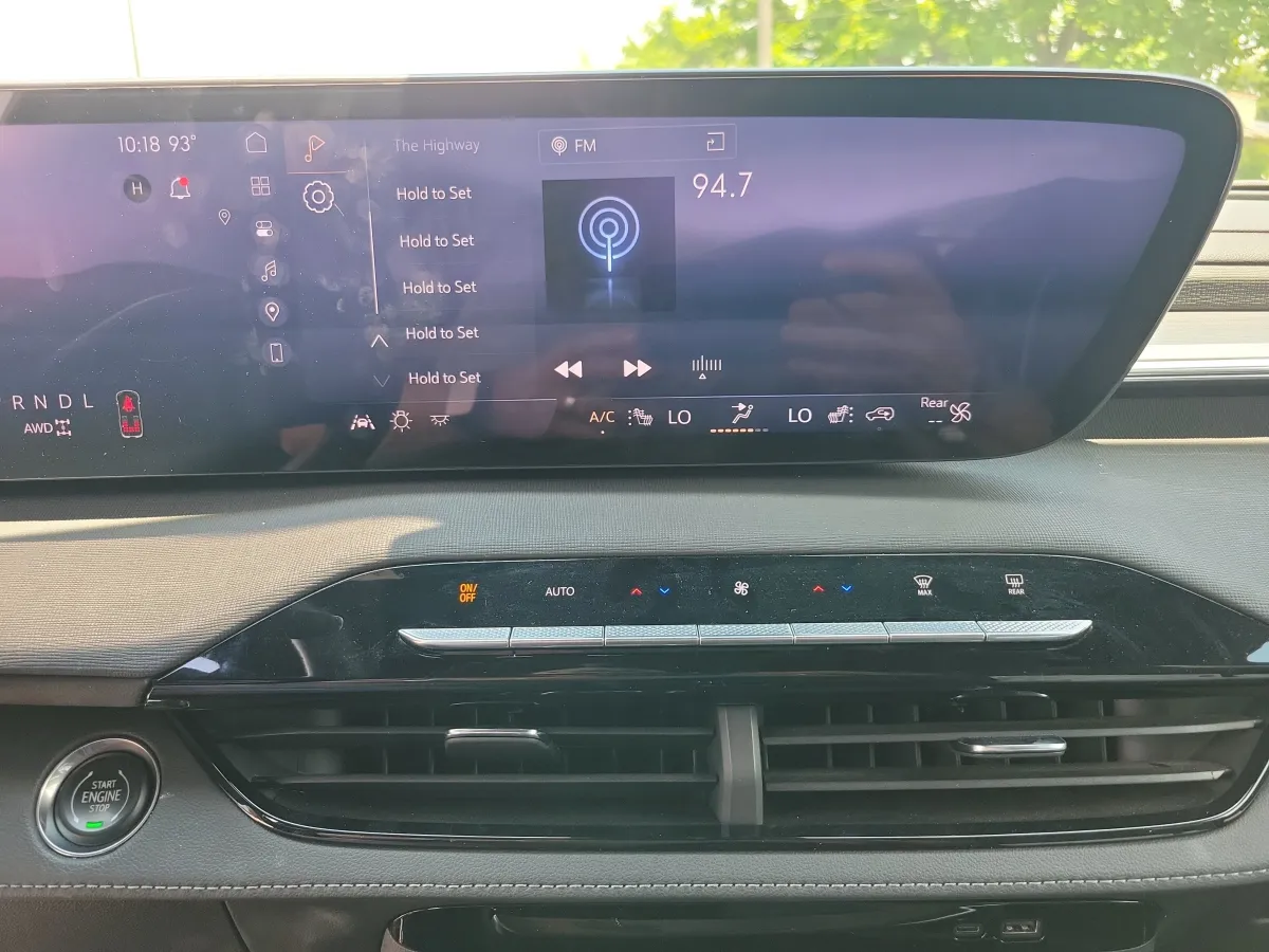 2025 Buick Enclave Preferred thumbnail 12