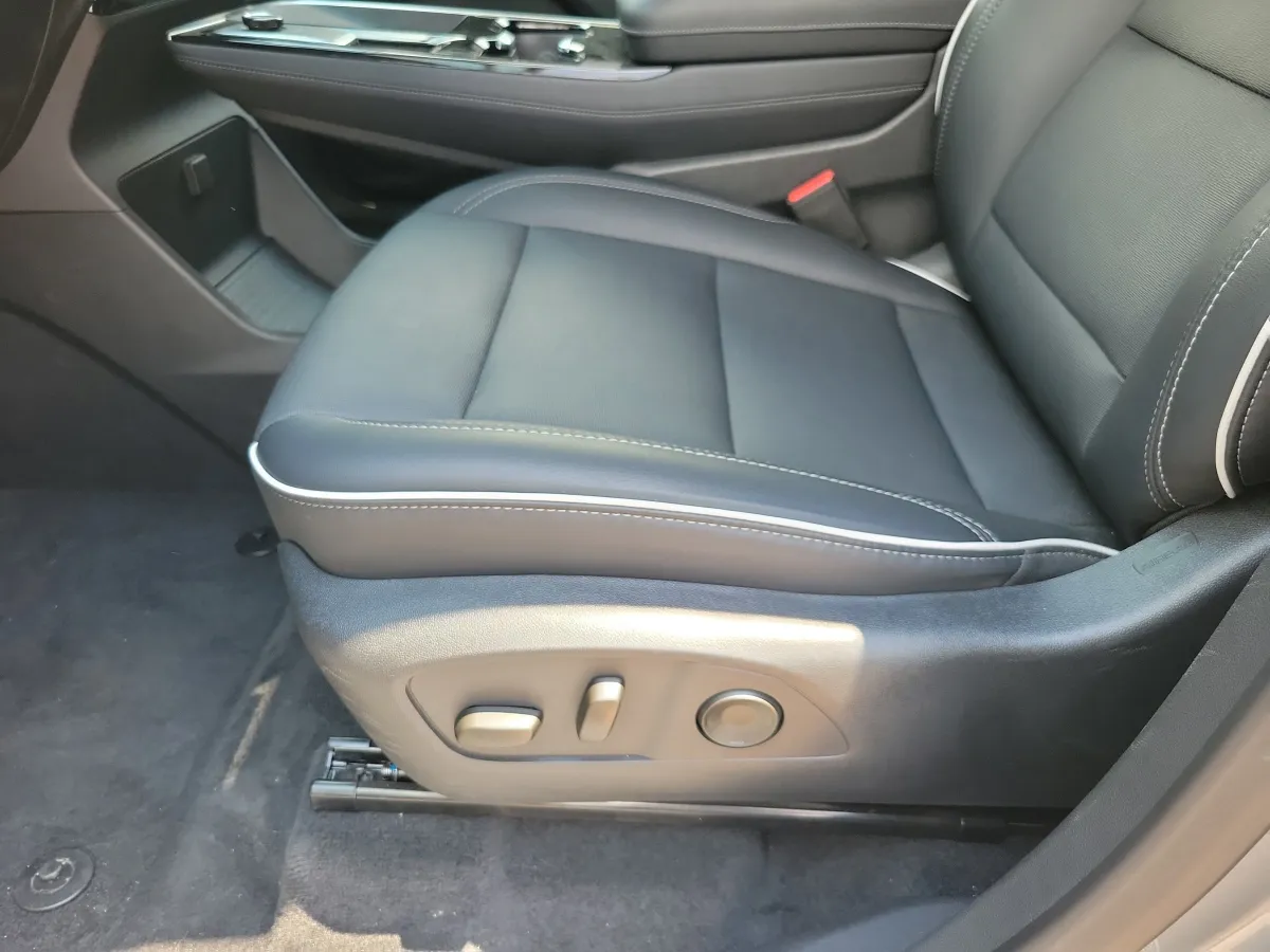 2025 Buick Enclave Preferred thumbnail 6