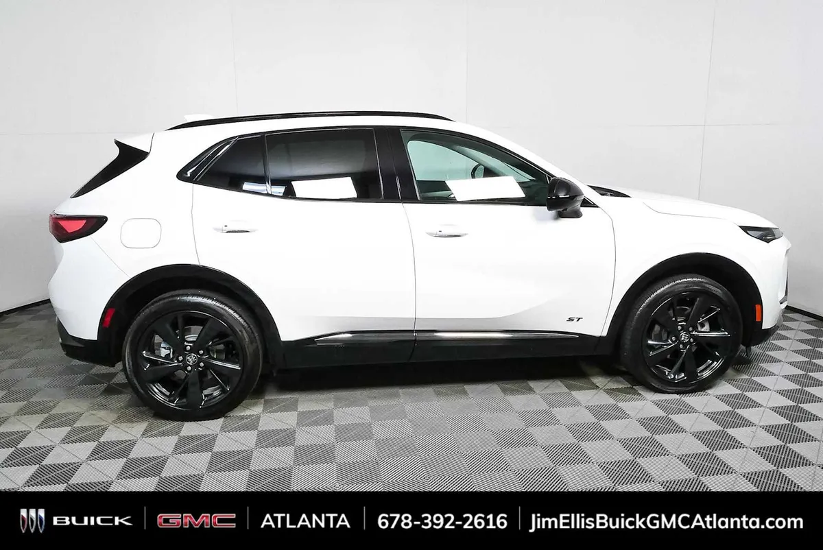 2025 Buick Envision Sport Touring thumbnail 2