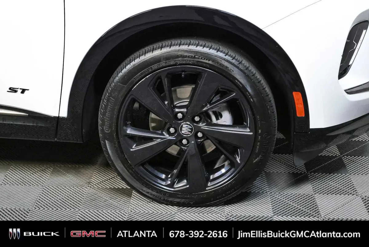 2025 Buick Envision Sport Touring thumbnail 36
