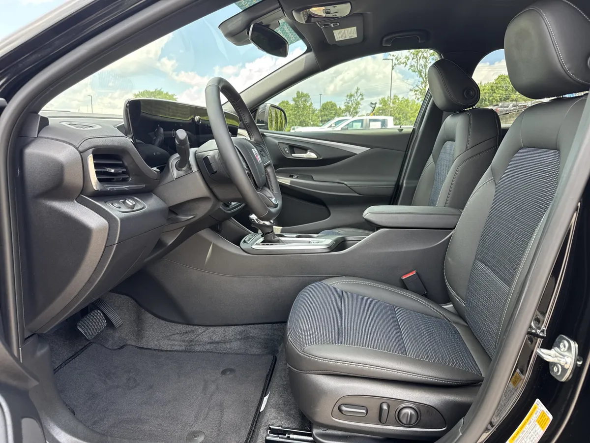 2025 Buick Envista Preferred thumbnail 15