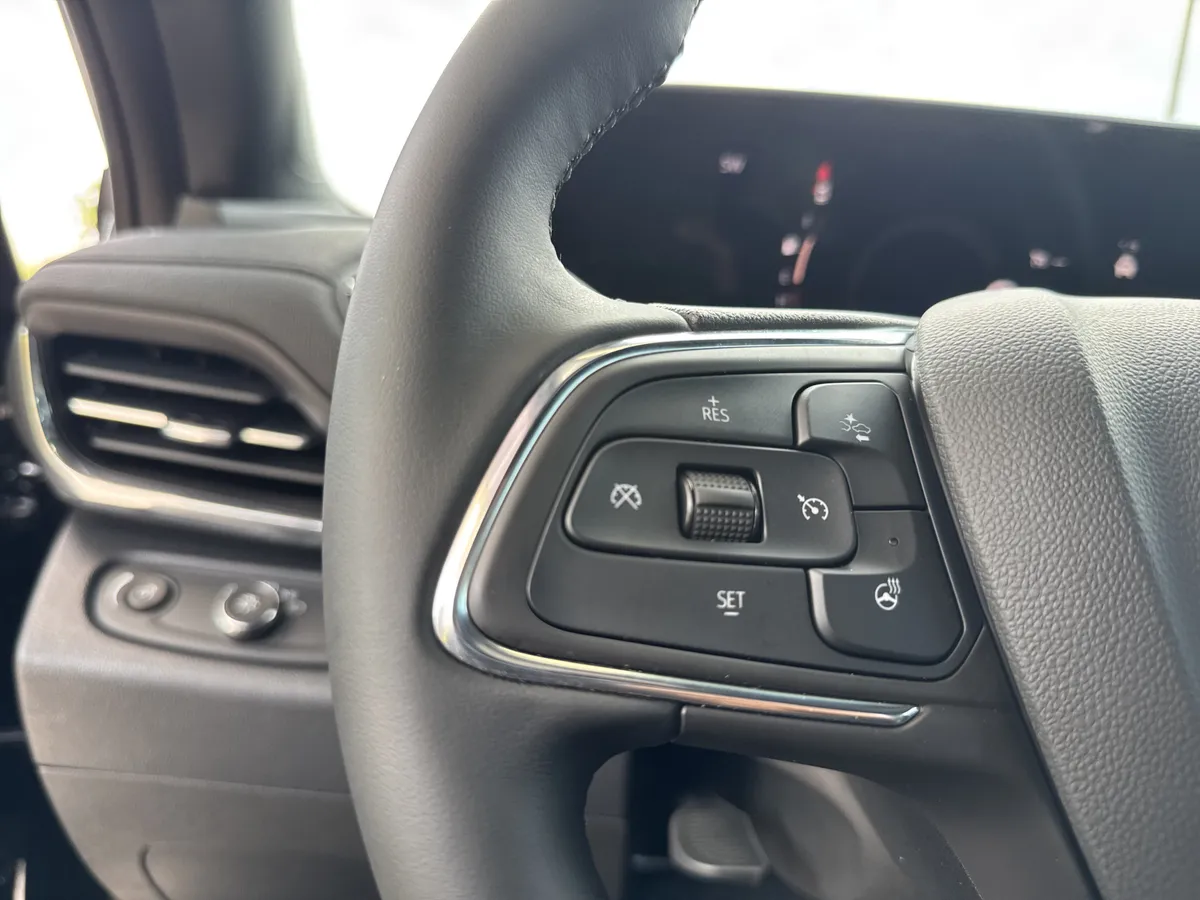 2025 Buick Envista Preferred thumbnail 18