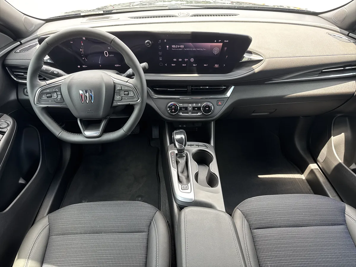 2025 Buick Envista Preferred thumbnail 25