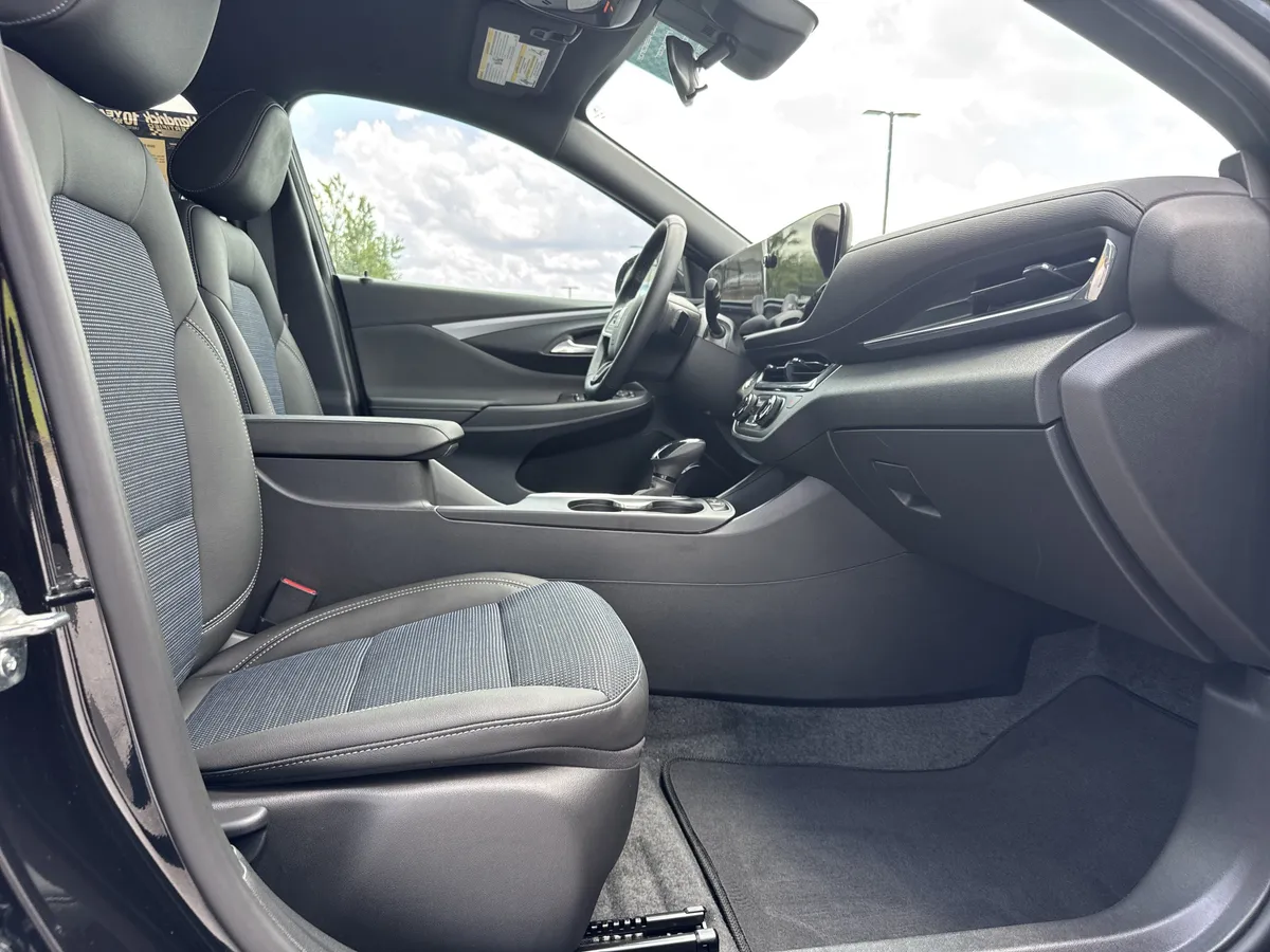 2025 Buick Envista Preferred thumbnail 28