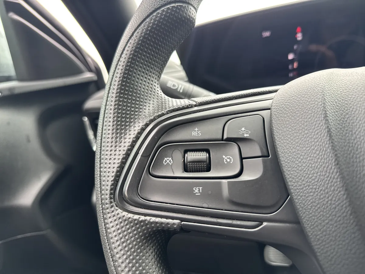 2025 Buick Envista Preferred thumbnail 18
