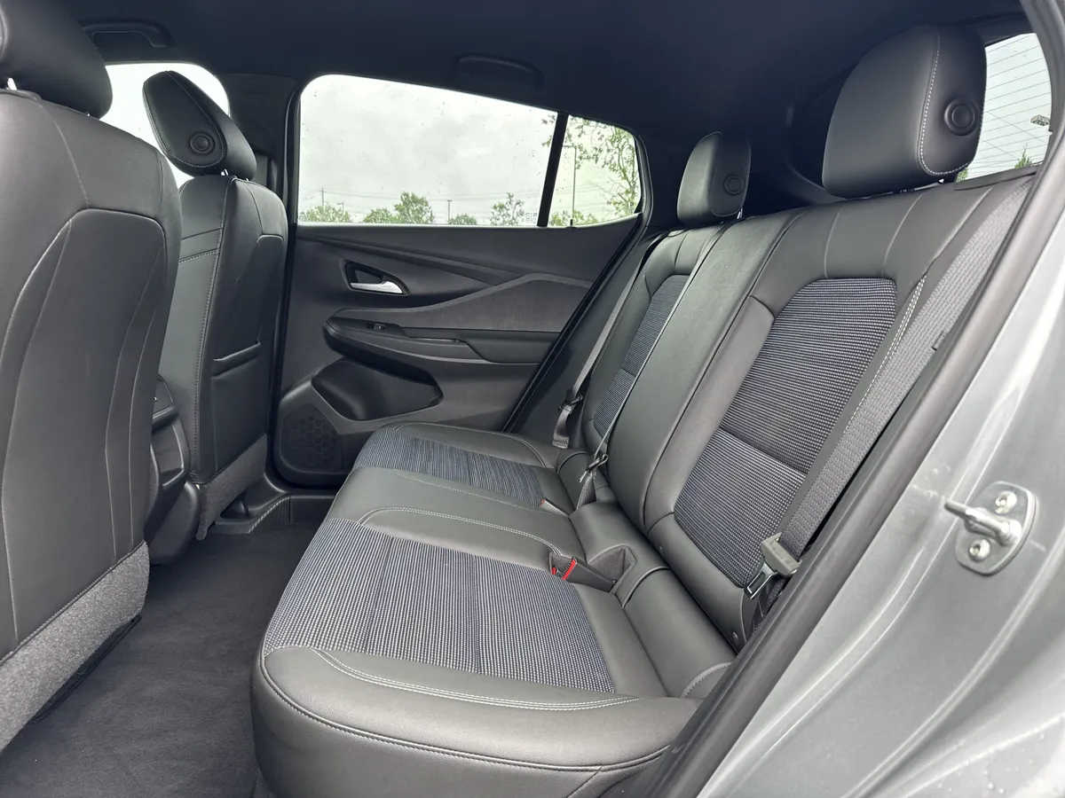 2025 Buick Envista Preferred thumbnail 25