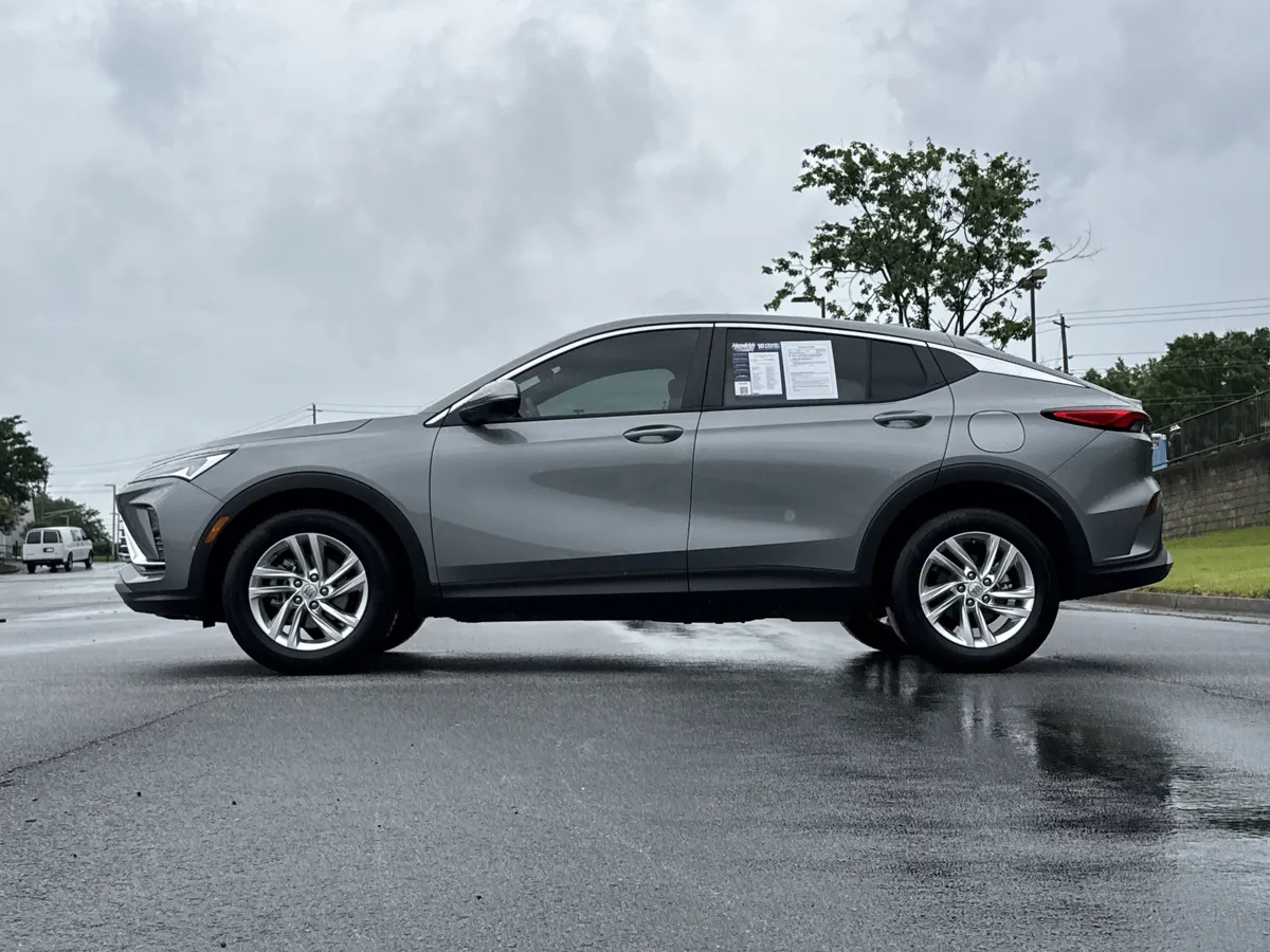 2025 Buick Envista Preferred thumbnail 6