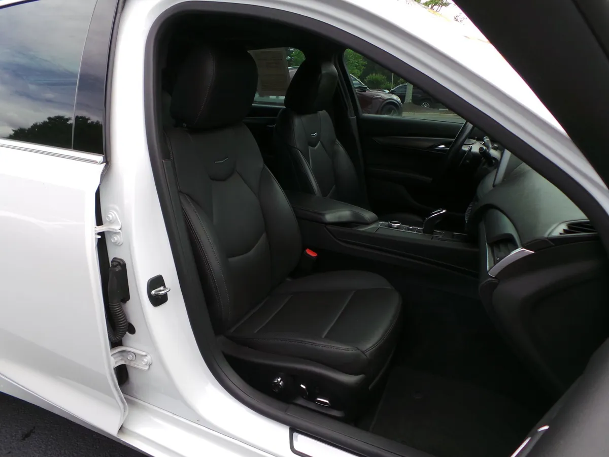 2025 CADILLAC CT5 Premium Luxury thumbnail 16