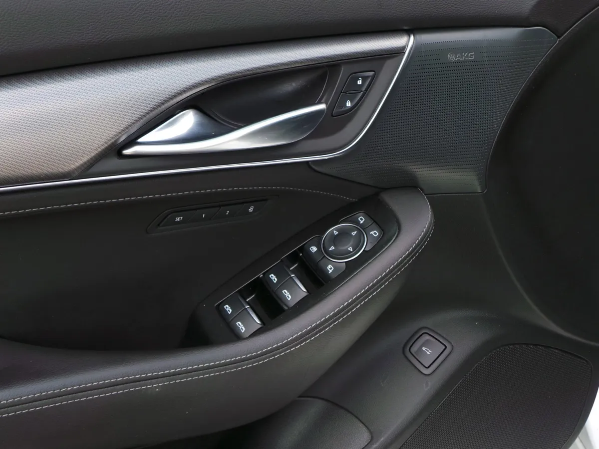 2025 CADILLAC CT5 Premium Luxury thumbnail 24