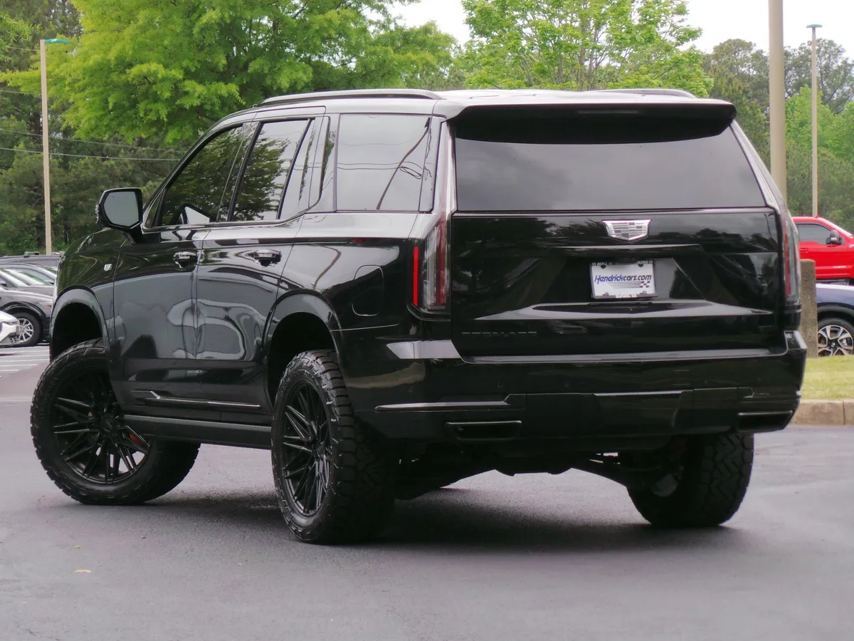 2025 CADILLAC Escalade 4WD Sport thumbnail 2