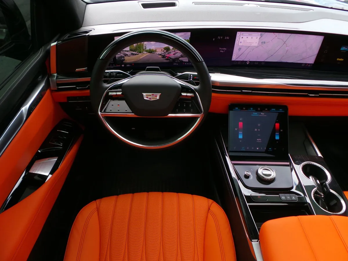 2025 CADILLAC Escalade 4WD Sport thumbnail 20
