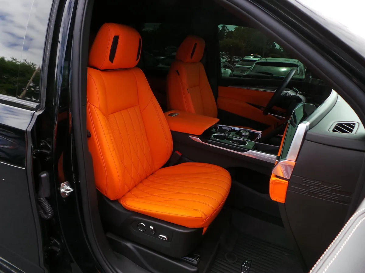 2025 CADILLAC Escalade 4WD Sport thumbnail 21