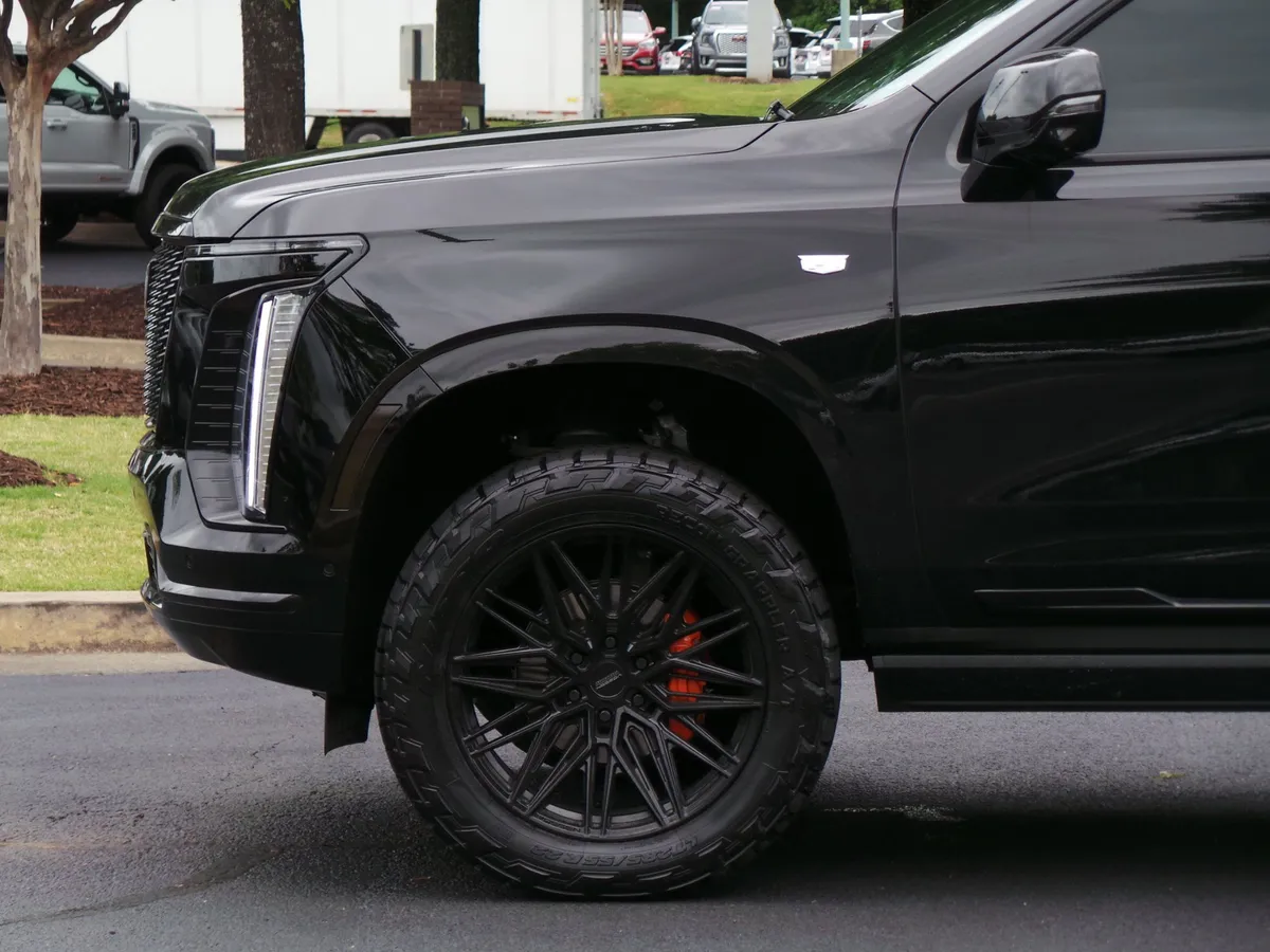 2025 CADILLAC Escalade 4WD Sport thumbnail 28
