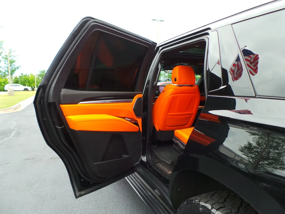 2025 CADILLAC Escalade 4WD Sport thumbnail 38