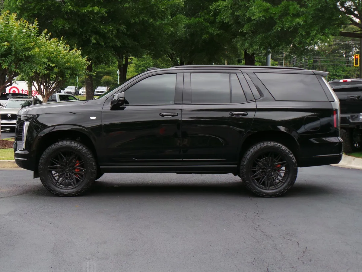 2025 CADILLAC Escalade 4WD Sport thumbnail 4