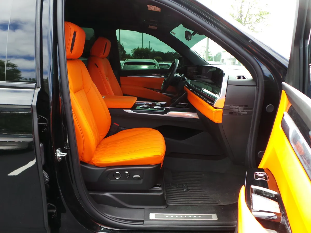 2025 CADILLAC Escalade 4WD Sport thumbnail 46