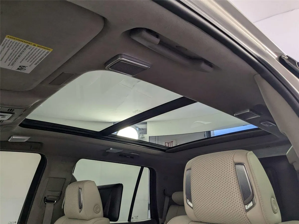 2025 Cadillac Escalade 4WD Sport Platinum thumbnail 16