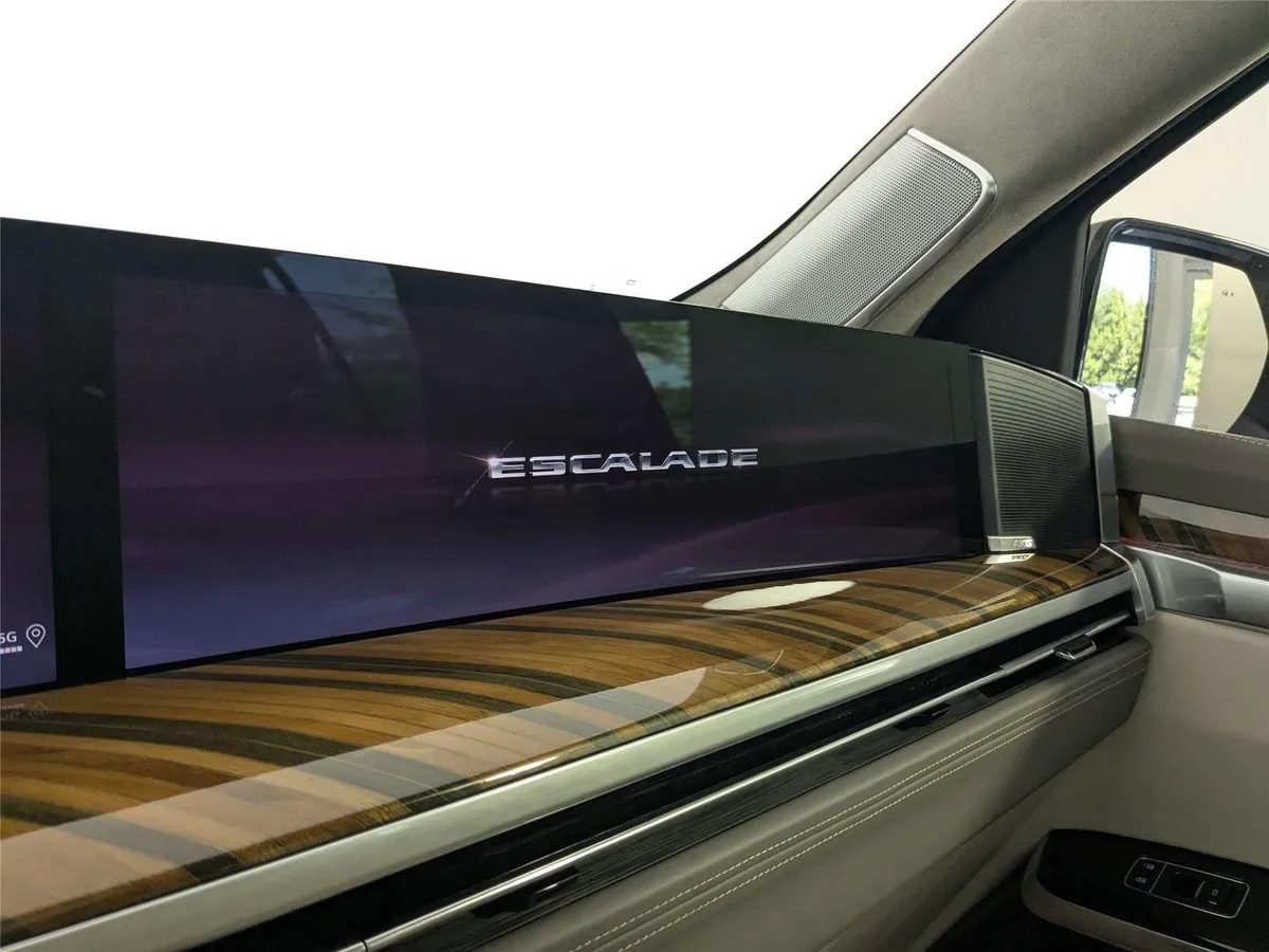 2025 Cadillac Escalade 4WD Sport Platinum thumbnail 27