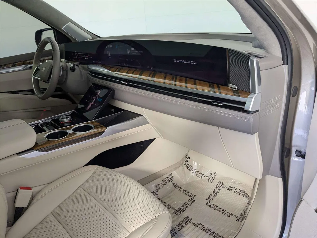 2025 Cadillac Escalade 4WD Sport Platinum thumbnail 36