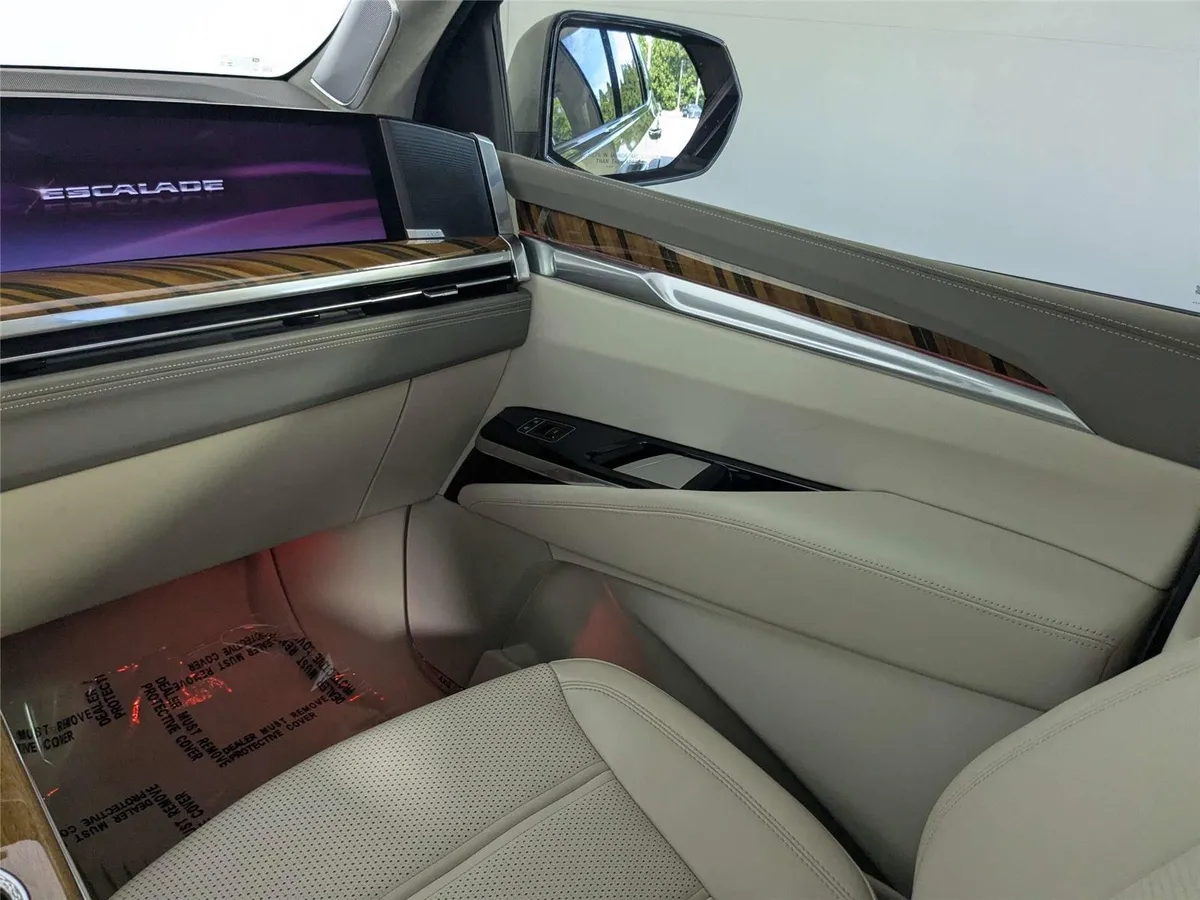 2025 Cadillac Escalade 4WD Sport Platinum thumbnail 49