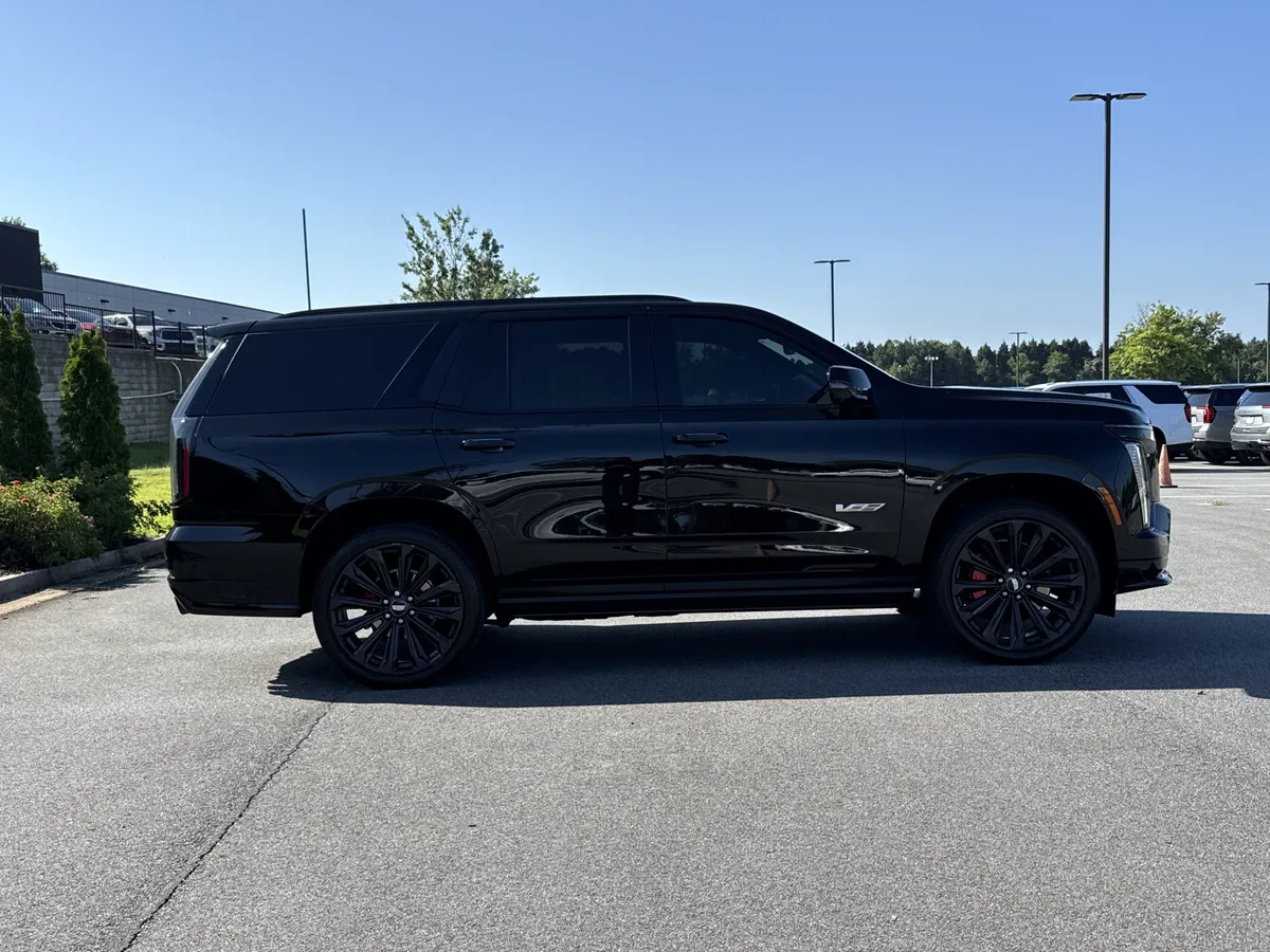 2025 CADILLAC Escalade AWD V-Series thumbnail 10