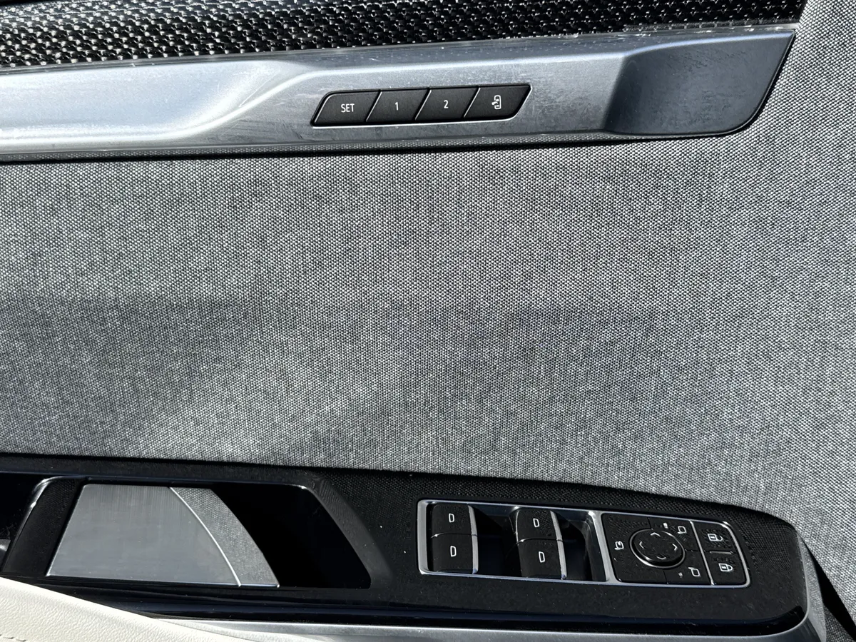 2025 CADILLAC Escalade AWD V-Series thumbnail 14