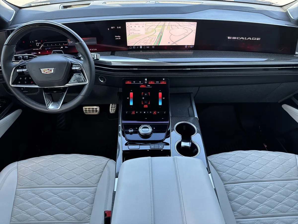 2025 CADILLAC Escalade AWD V-Series thumbnail 28