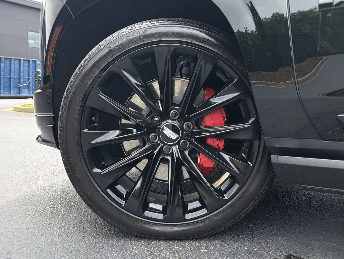 2025 CADILLAC Escalade AWD V-Series thumbnail 16