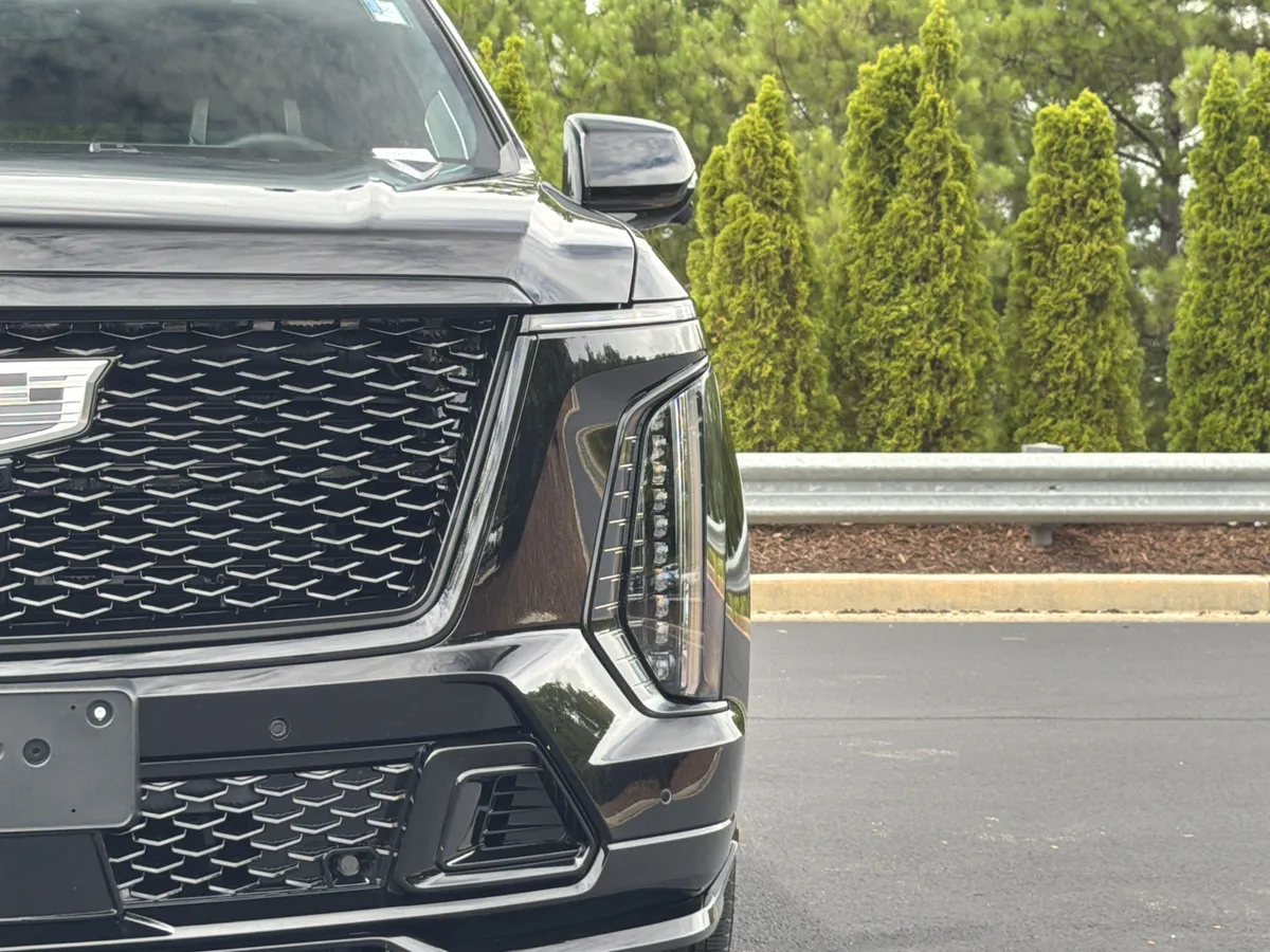2025 CADILLAC Escalade AWD V-Series thumbnail 19