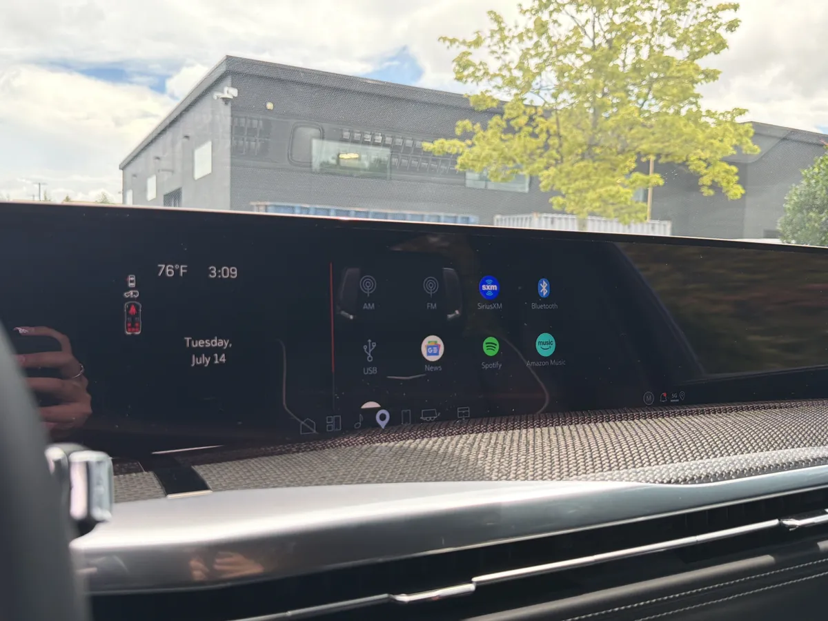 2025 CADILLAC Escalade AWD V-Series thumbnail 35