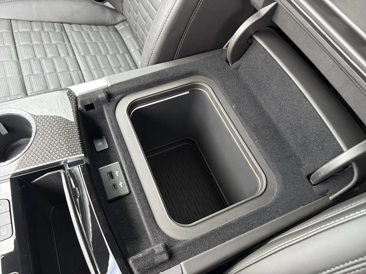 2025 CADILLAC Escalade AWD V-Series thumbnail 44