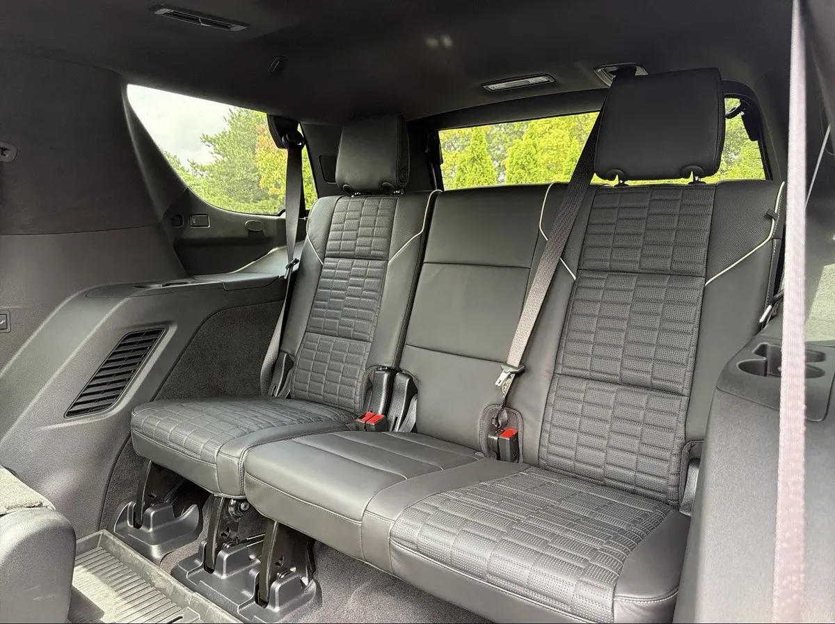 2025 CADILLAC Escalade AWD V-Series thumbnail 8