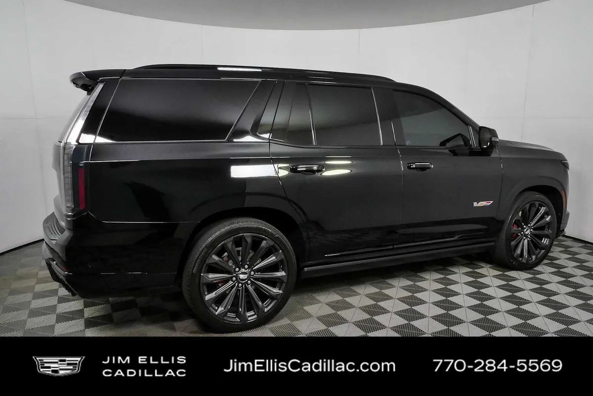 2025 Cadillac Escalade Escalade-V thumbnail 2
