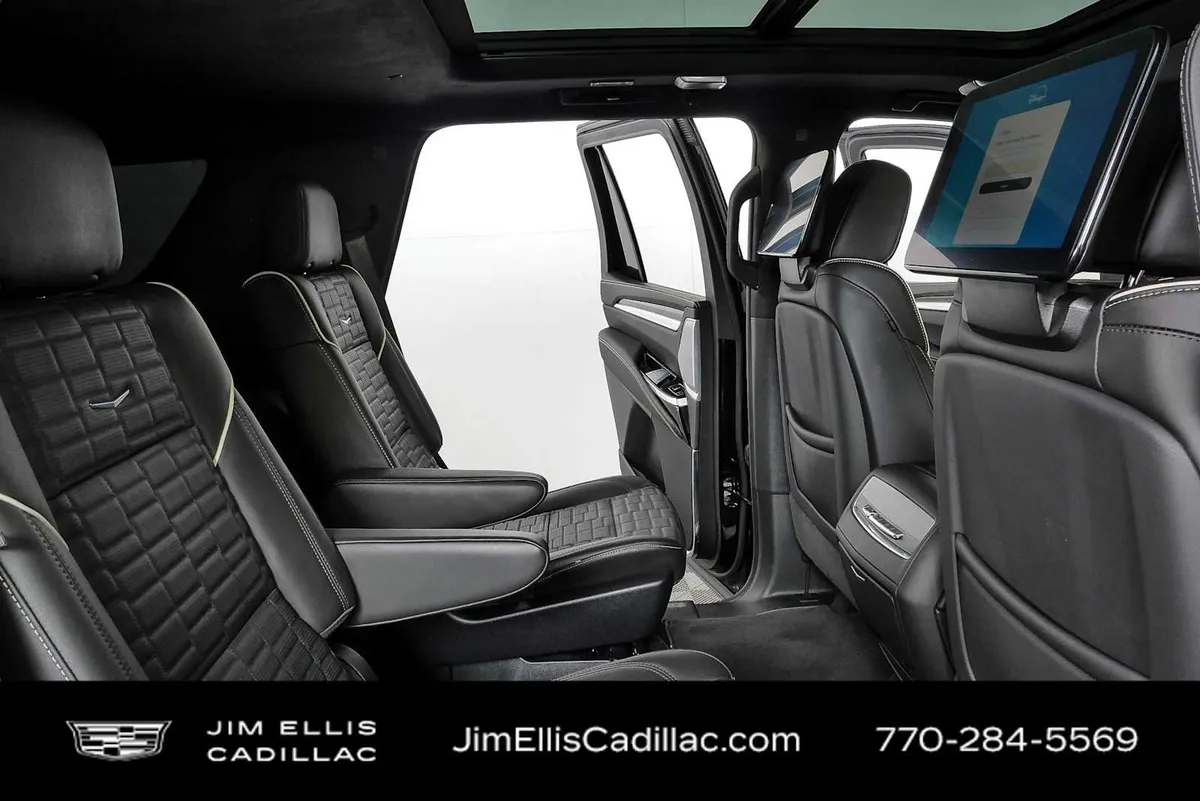 2025 Cadillac Escalade Escalade-V thumbnail 24