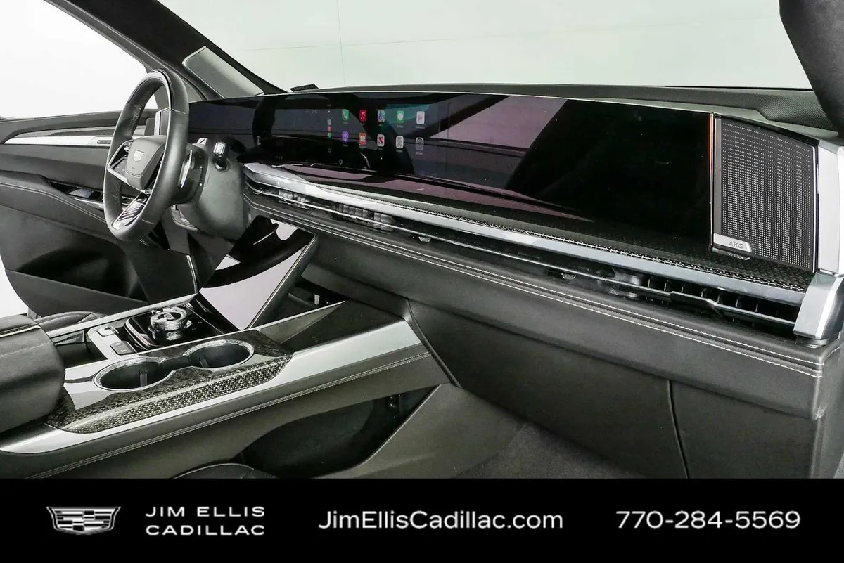 2025 Cadillac Escalade Escalade-V thumbnail 26