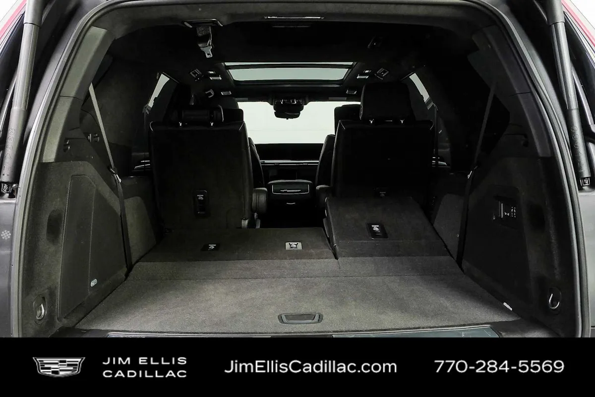 2025 Cadillac Escalade Escalade-V thumbnail 34