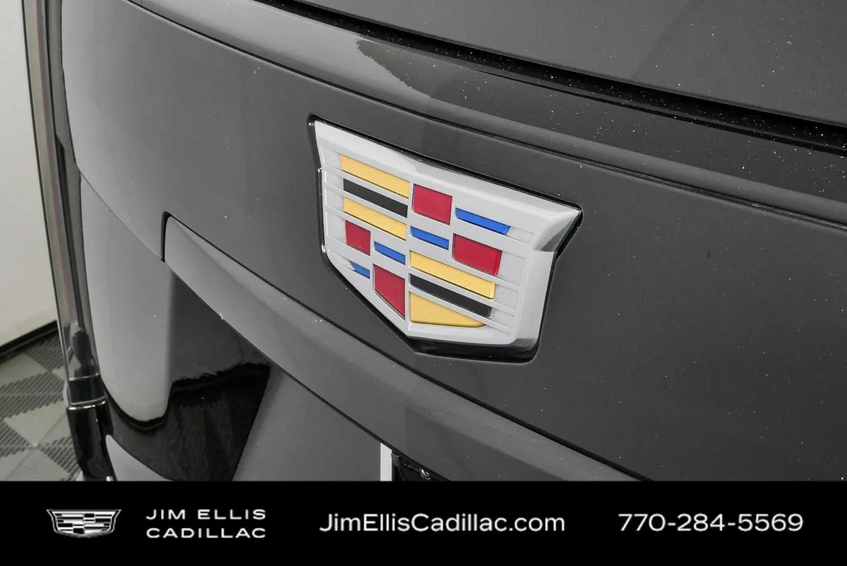 2025 Cadillac Escalade Escalade-V thumbnail 40