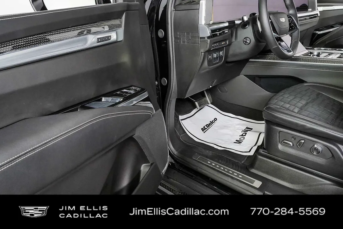 2025 Cadillac Escalade Escalade-V thumbnail 8