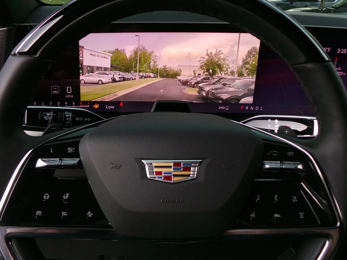 2025 CADILLAC Escalade ESV 4WD Sport thumbnail 11