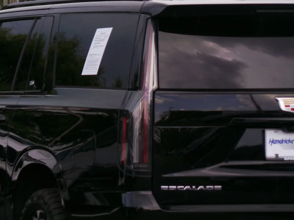 2025 CADILLAC Escalade ESV 4WD Sport thumbnail 21