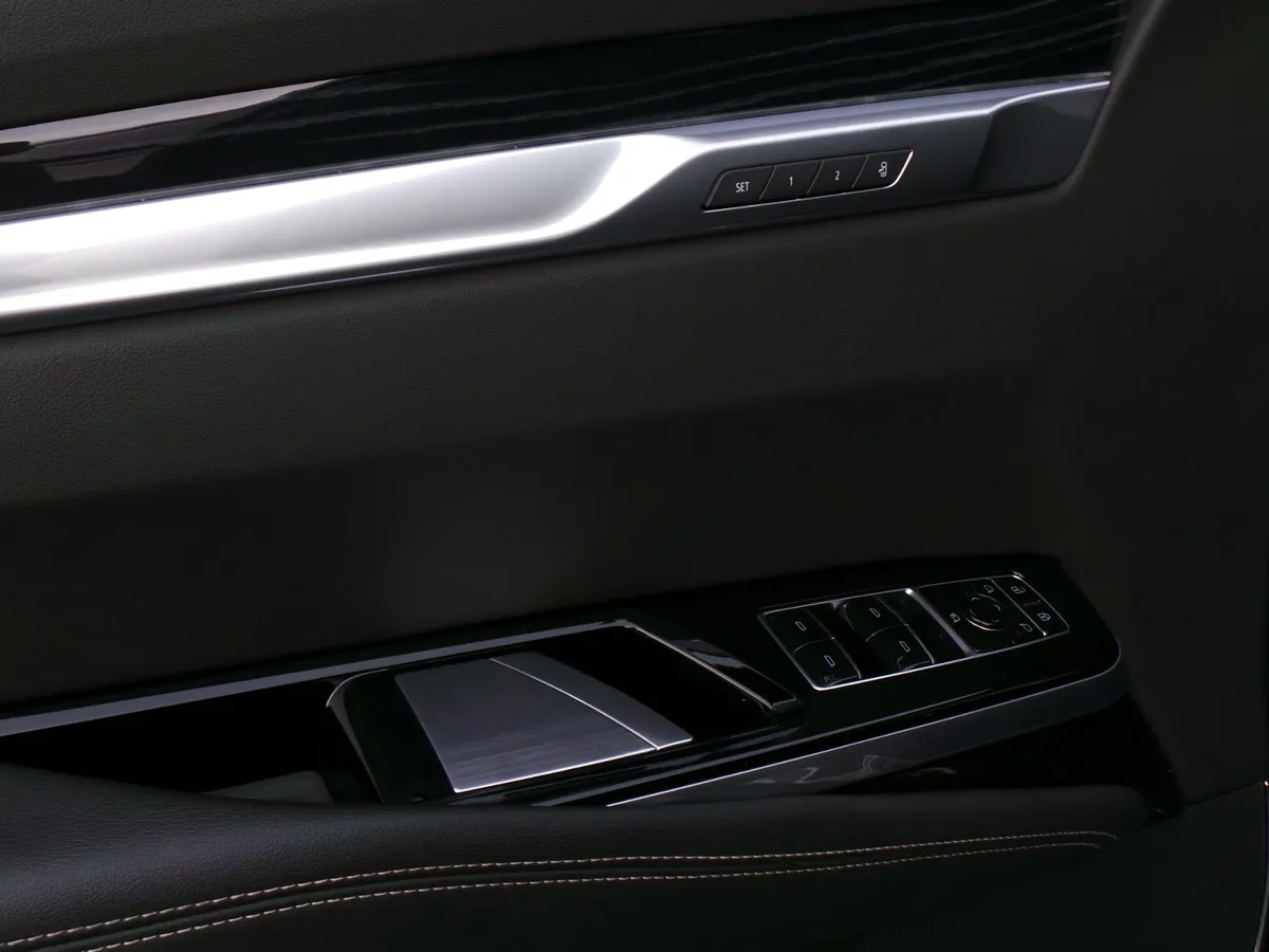 2025 CADILLAC Escalade ESV 4WD Sport thumbnail 27