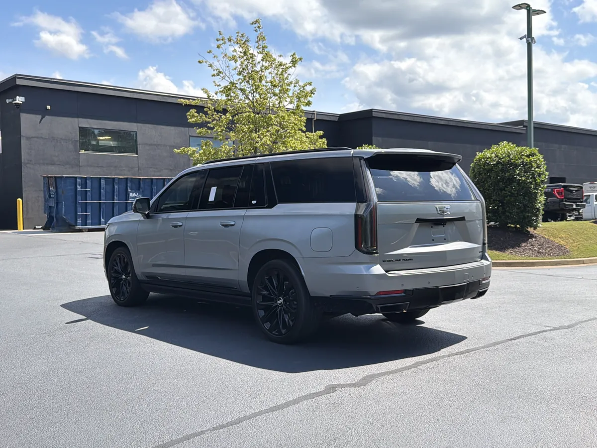 2025 CADILLAC Escalade ESV 4WD Sport Platinum thumbnail 13