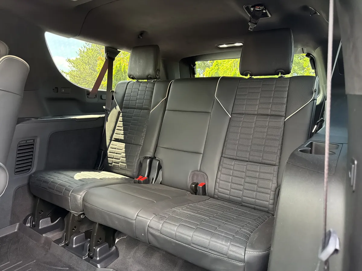 2025 CADILLAC Escalade ESV 4WD Sport Platinum thumbnail 9