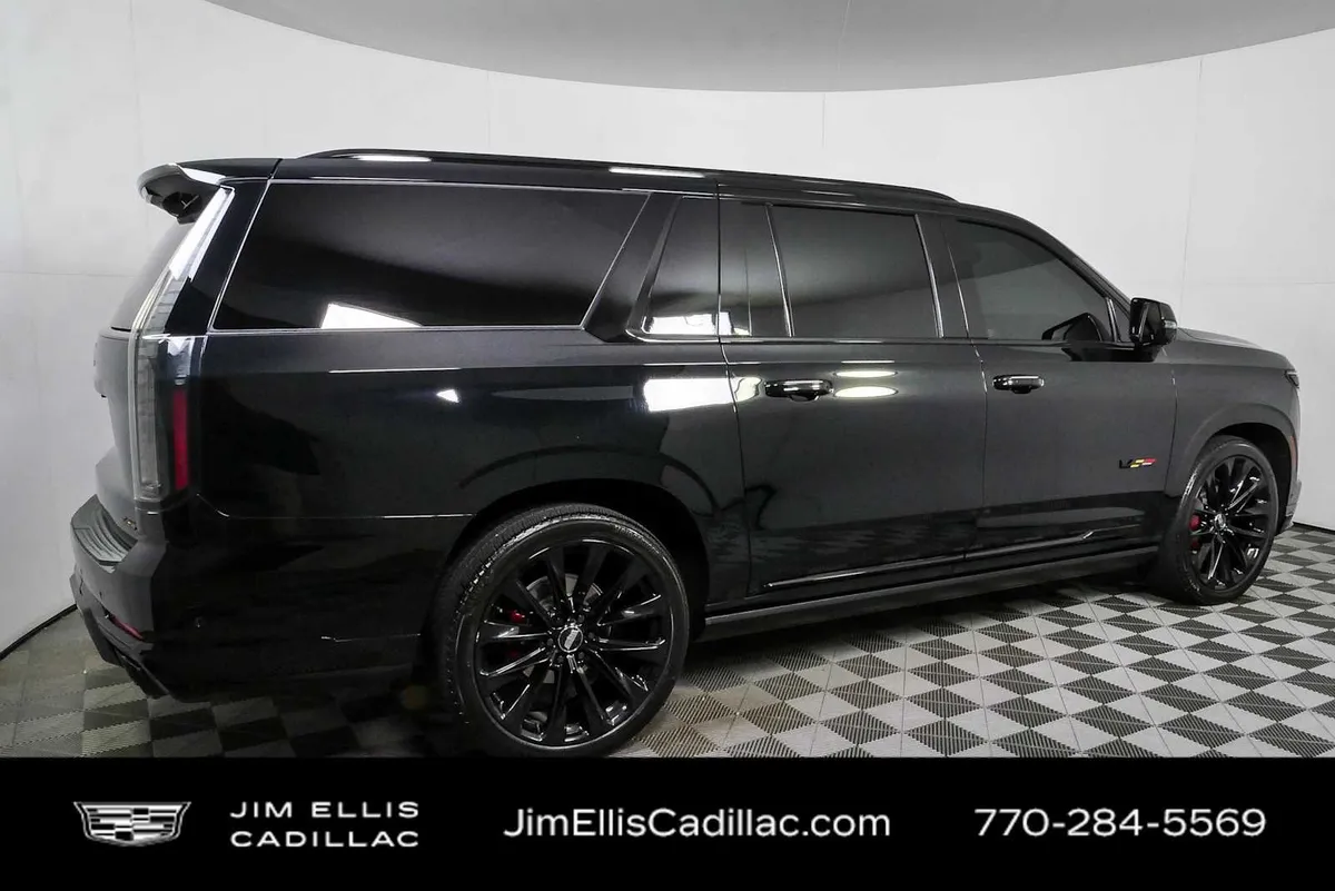 2025 Cadillac Escalade ESV Escalade-V ESV thumbnail 2